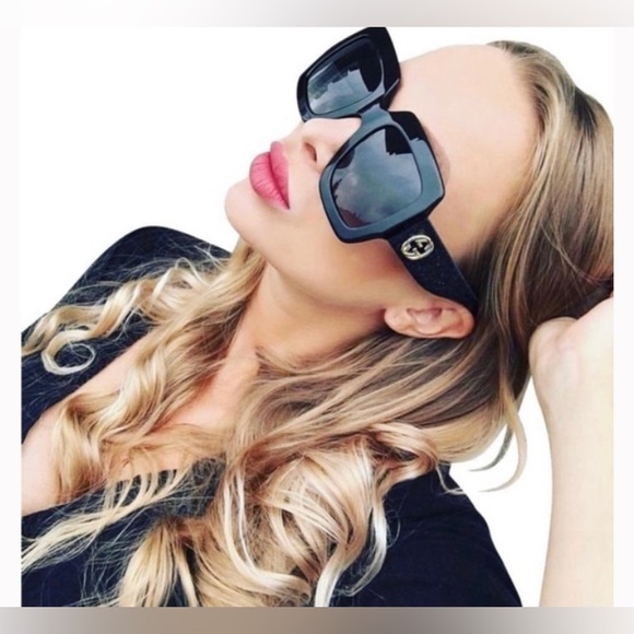 Gucci Sunglasses Square Frame Glitter GG0102S Sunglasses Black with Case - Picture 1 of 12
